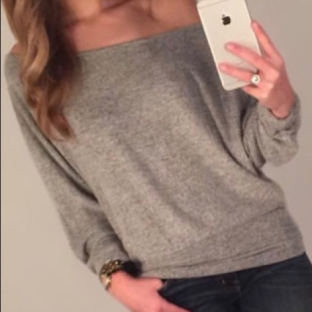 VOGE slouchy off the shoulder top!